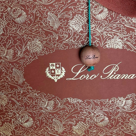 NWT Loro Piana Napier Scarf | Baby Cashmere | White Snow | Original Packaging - Picture 13 of 16